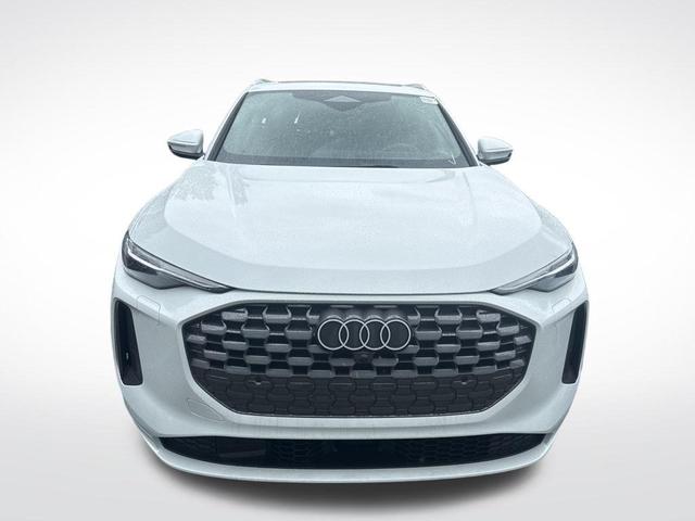 Photo of 2025 Glacier White Metallic Audi Q5