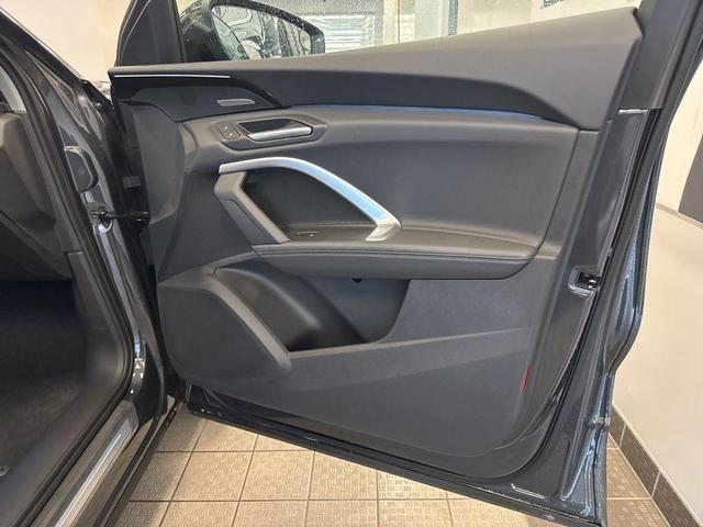 Photo of 2025 Tambora Gray Metallic Audi Q5