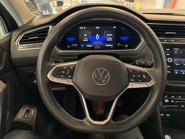 Photo of 2022 Platinum Gray Metallic Volkswagen Tiguan