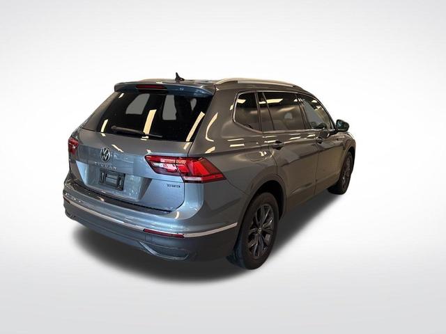 Photo of 2022 Platinum Gray Metallic Volkswagen Tiguan