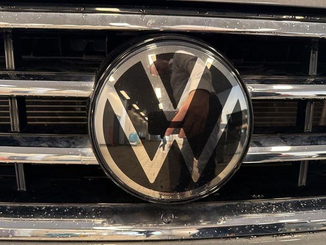 Photo of 2022 Platinum Gray Metallic Volkswagen Tiguan