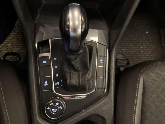 Photo of 2018 Platinum Gray Metallic Volkswagen Tiguan