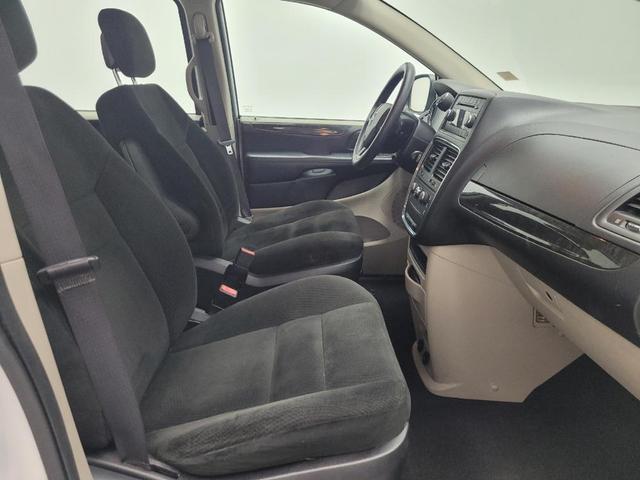 Photo of 2015 Bright White Clearcoat Dodge Grand Caravan