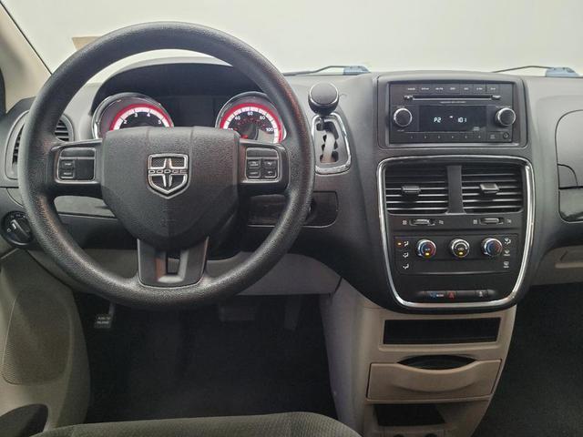 Photo of 2015 Bright White Clearcoat Dodge Grand Caravan