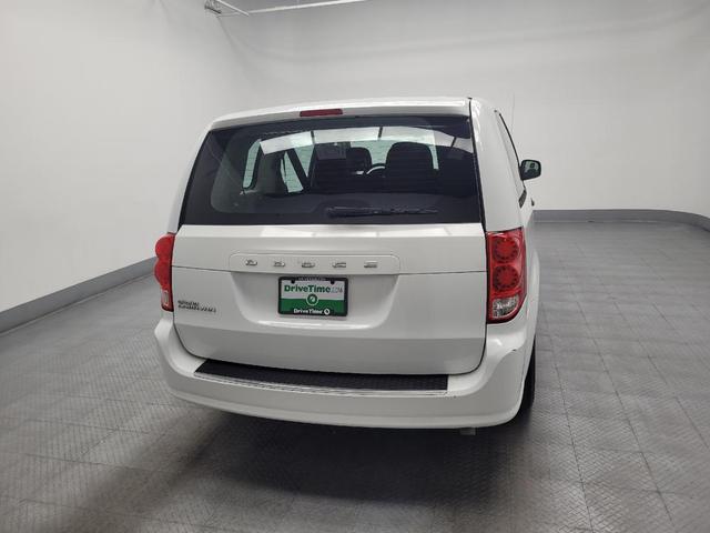 Photo of 2015 Bright White Clearcoat Dodge Grand Caravan