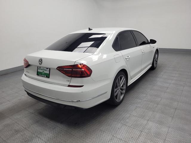Photo of 2018 Pure White Volkswagen Passat
