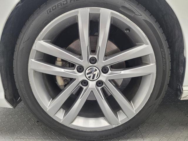 Photo of 2018 Pure White Volkswagen Passat