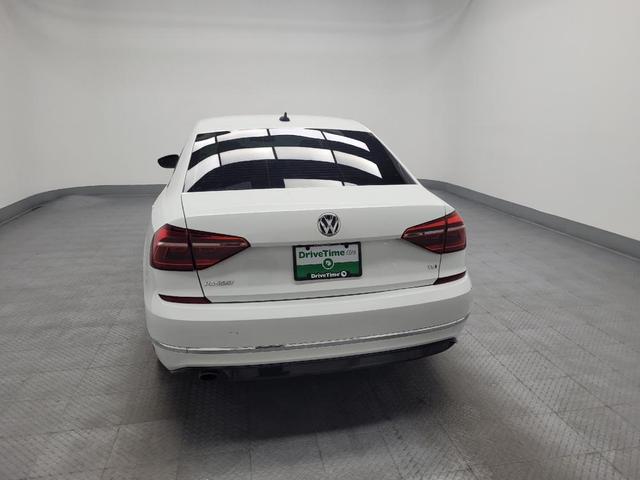 Photo of 2018 Pure White Volkswagen Passat