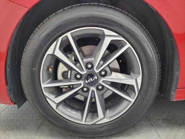 Photo of 2023 Currant Red Kia Forte