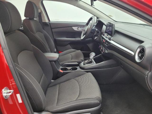 Photo of 2023 Currant Red Kia Forte