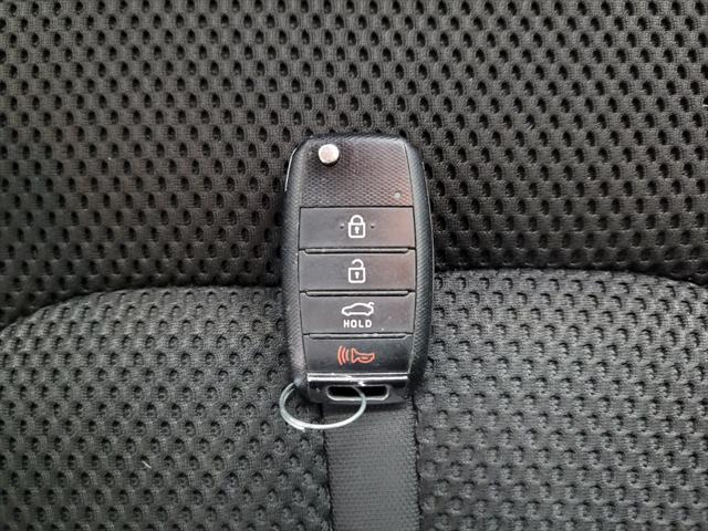 Photo of 2020 Ebony Black Kia Optima