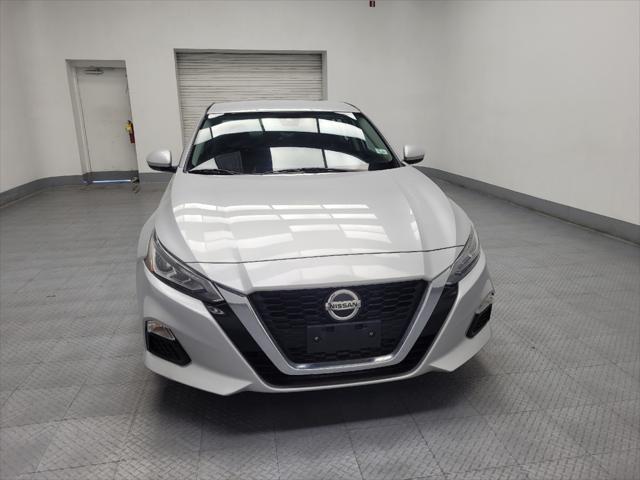 Photo of 2022 Brilliant Silver Metallic Nissan Altima