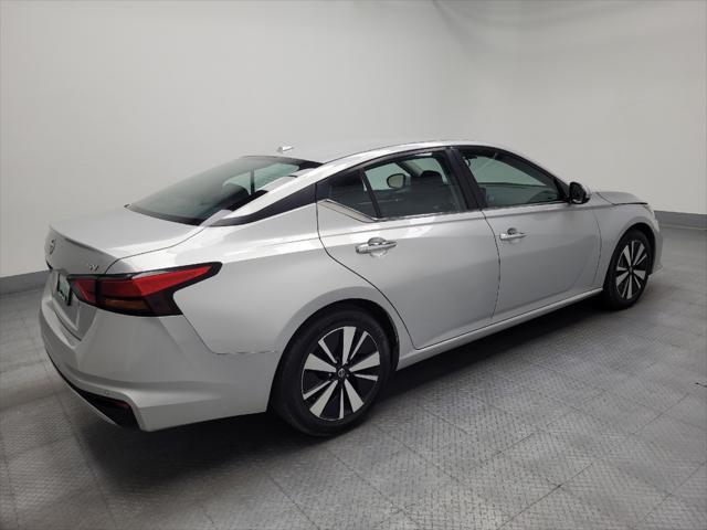 Photo of 2022 Brilliant Silver Metallic Nissan Altima