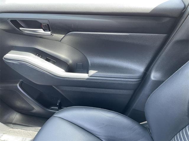 Photo of 2024 Midnight Black Metallic Toyota Highlander