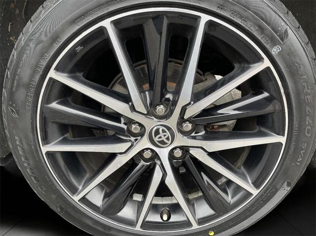 Photo of 2022 Silver Toyota Camry