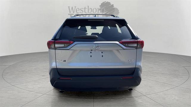Photo of 2022 Silver Toyota RAV4