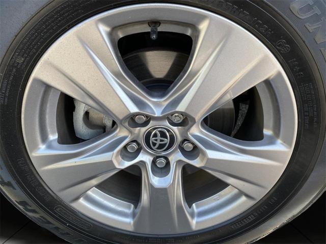 Photo of 2022 Silver Toyota RAV4