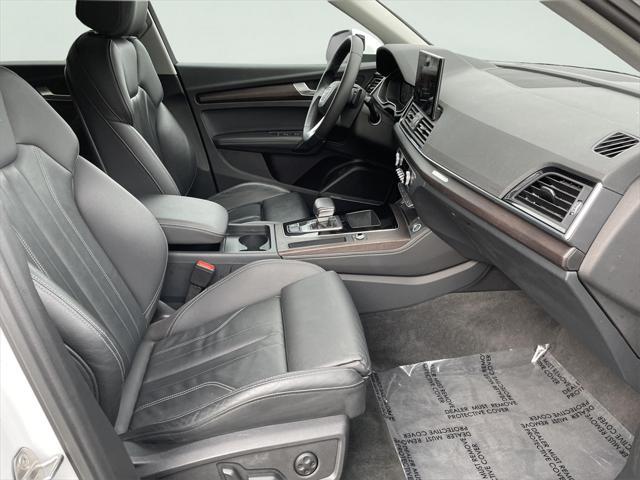 Photo of 2024 Gray Audi Q5