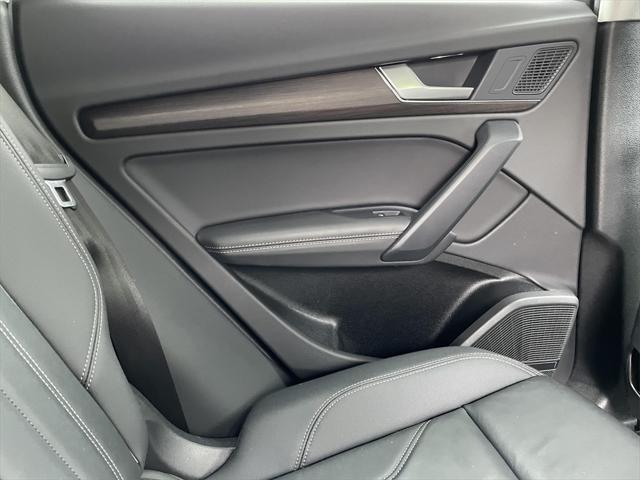 Photo of 2024 Gray Audi Q5
