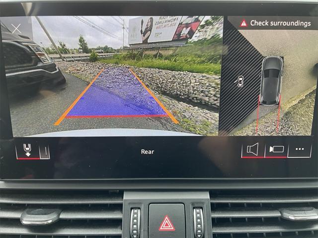 Photo of 2024 Gray Audi Q5
