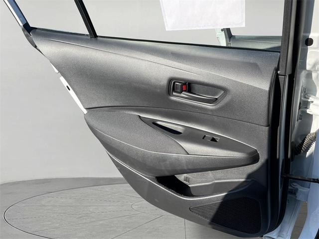 Photo of 2022 White Toyota Corolla
