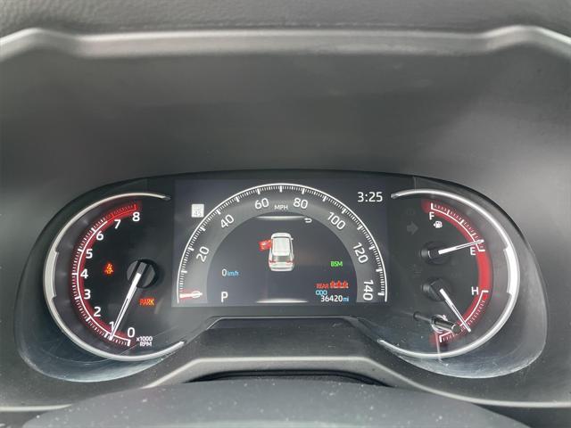 Photo of 2024 Ice Cap Toyota RAV4