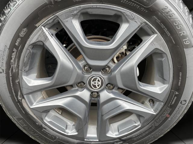 Photo of 2024 Ice Cap Toyota RAV4