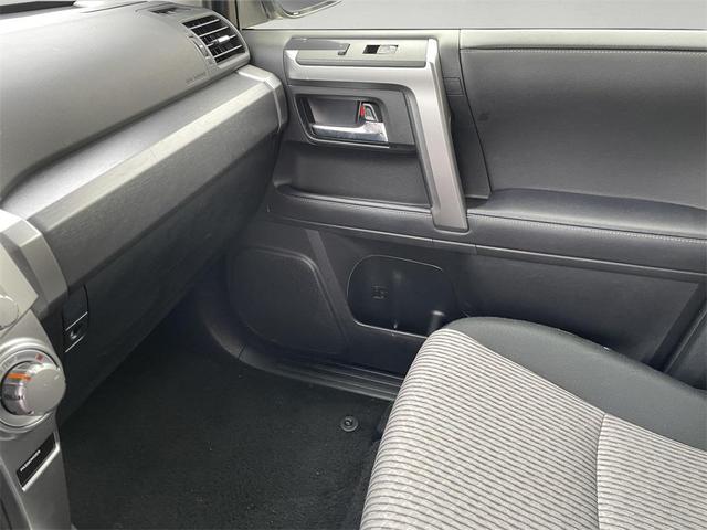Photo of 2024 Classic Silver Metallic Toyota 4Runner