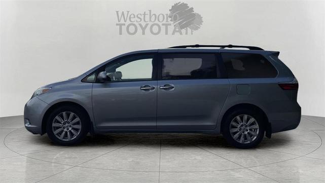 Photo of 2017 Gray Toyota Sienna