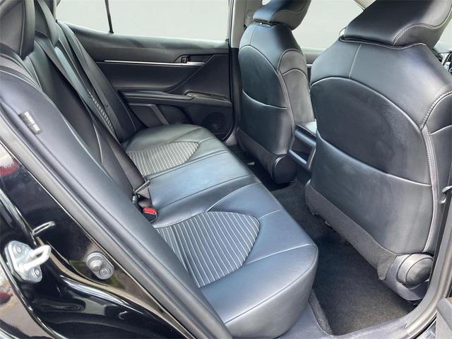 Photo of 2023 Midnight Black Metallic Toyota Camry