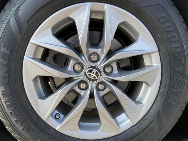Photo of 2023 Gray Toyota Sienna