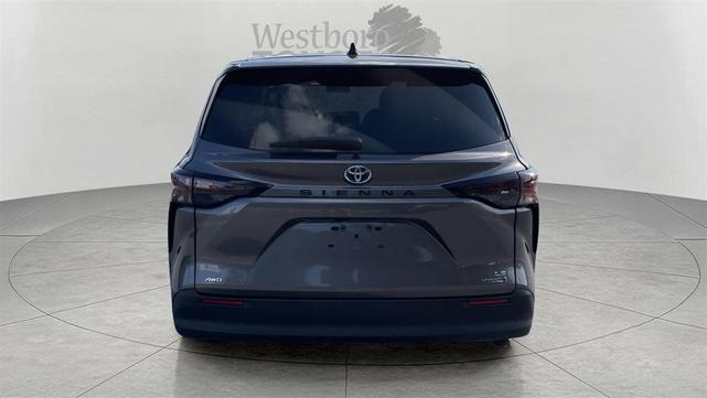 Photo of 2023 Gray Toyota Sienna