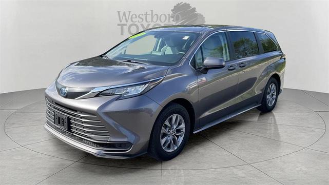 Photo of 2023 Gray Toyota Sienna