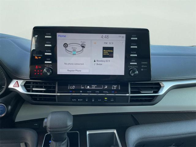 Photo of 2023 Gray Toyota Sienna