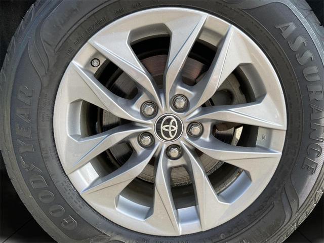 Photo of 2023 Gray Toyota Sienna