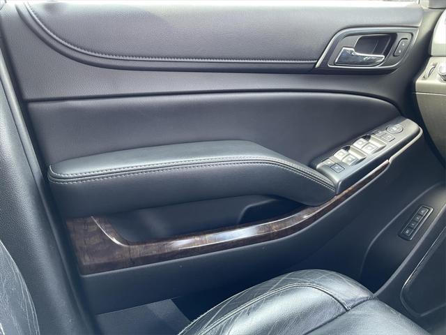 Photo of 2017 Summit White Chevrolet Tahoe