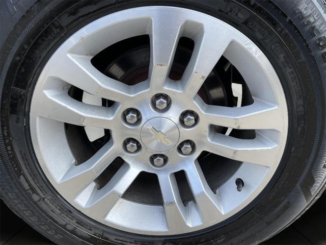 Photo of 2017 Summit White Chevrolet Tahoe