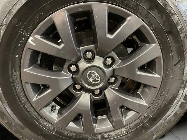 Photo of 2022 White Toyota Tacoma