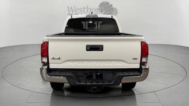 Photo of 2022 White Toyota Tacoma
