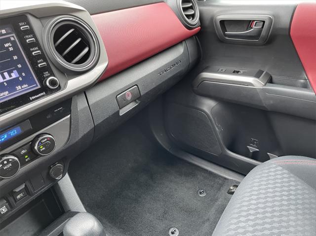 Photo of 2022 White Toyota Tacoma