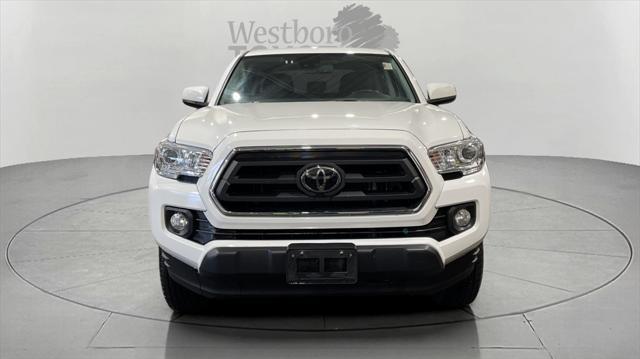 Photo of 2022 White Toyota Tacoma