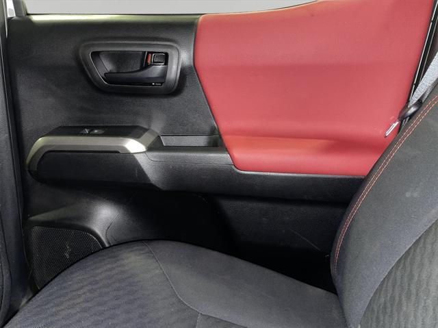 Photo of 2022 White Toyota Tacoma