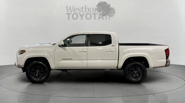 Photo of 2022 White Toyota Tacoma