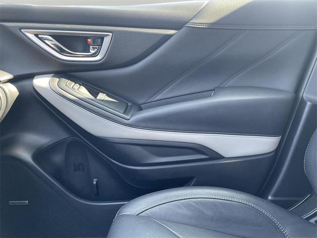 Photo of 2024 Ice Silver Metallic Subaru Forester