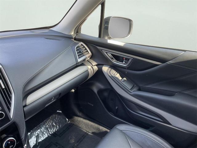 Photo of 2024 Ice Silver Metallic Subaru Forester