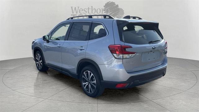 Photo of 2024 Ice Silver Metallic Subaru Forester