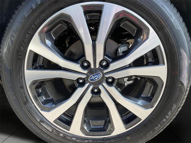Photo of 2024 Ice Silver Metallic Subaru Forester