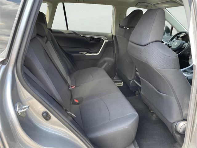 Photo of 2020 Silver Toyota RAV4