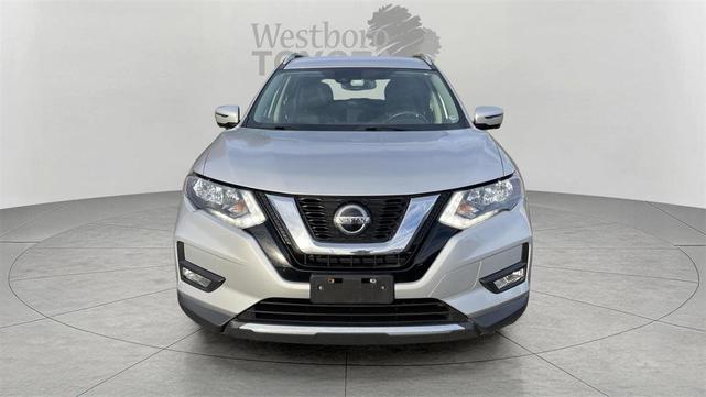 Photo of 2018 Brilliant Silver Nissan Rogue