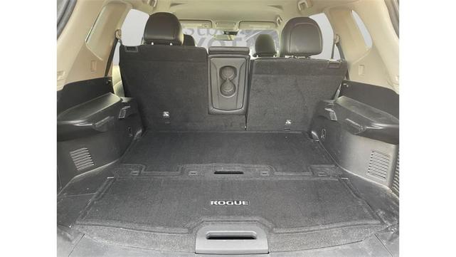 Photo of 2018 Brilliant Silver Nissan Rogue